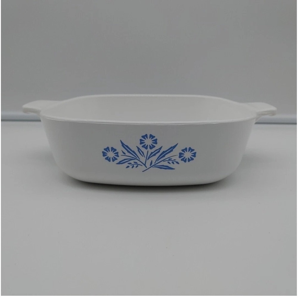 Vintage‎ Corning Ware Blue Cornflower 1 Quart Casserole Dish P-1-B Made in USA